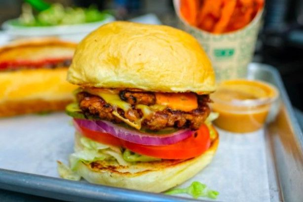 [sponsor] Grubhub Revisits: Ten Great NYC Burgers